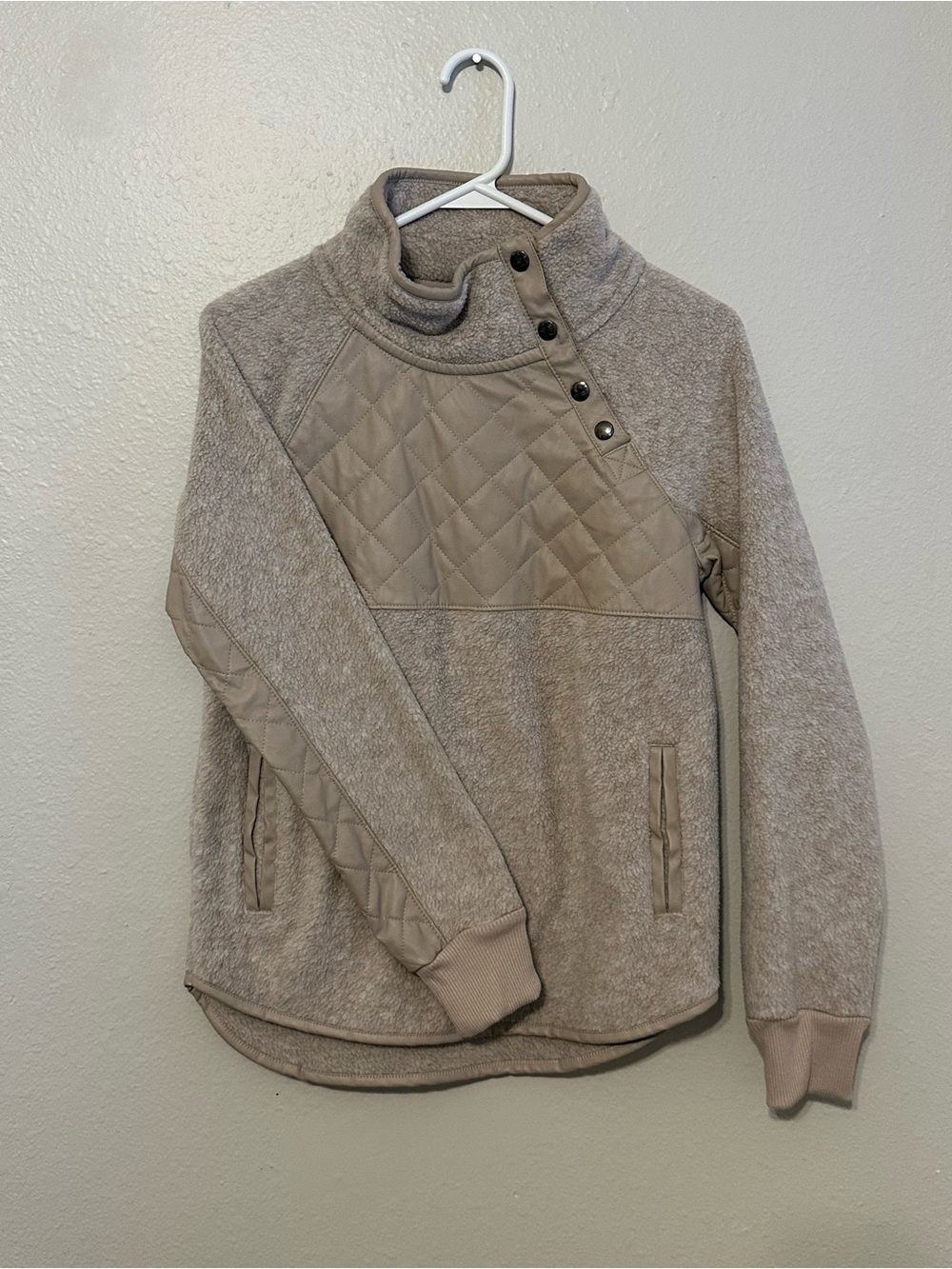 Abercrombie & Fitch Quilted Mock-Neck Pullover - Taupe